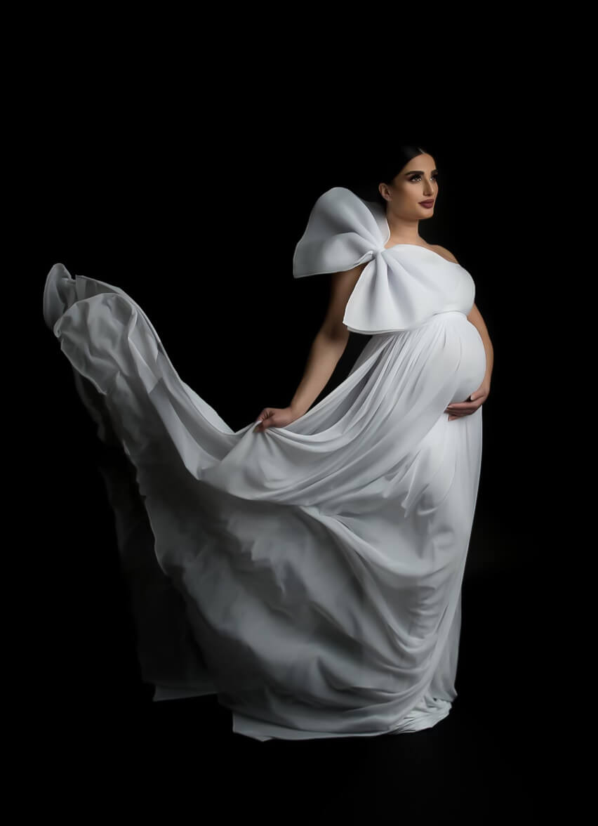 فستان أبيض للحامل