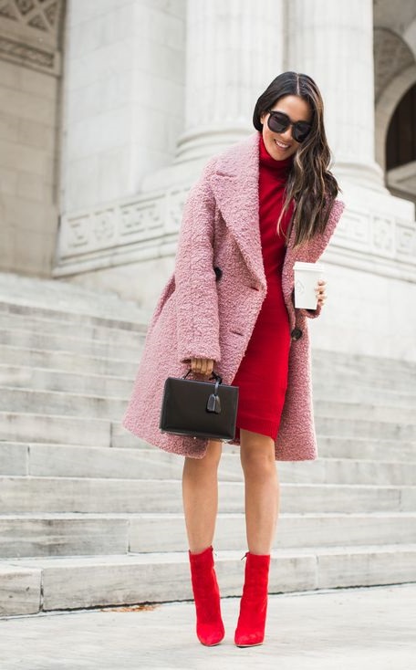 فستان احمر مع معطف