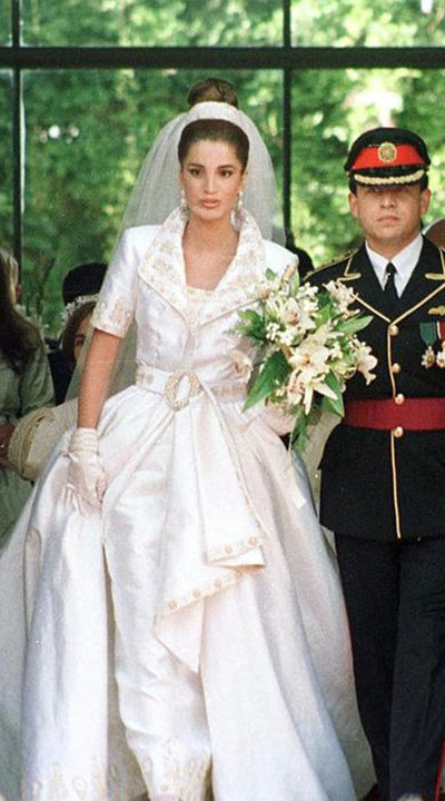 الملكة رانيا فستان