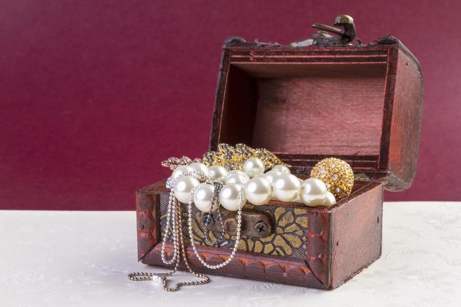 صندوق لحفظ المجوهرات