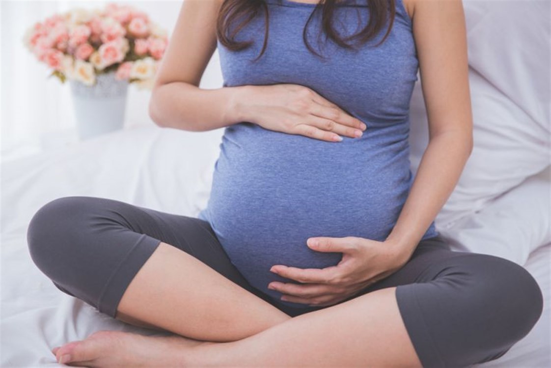 هل تحجر البطن في الشهر التاسع من علامات الولادة