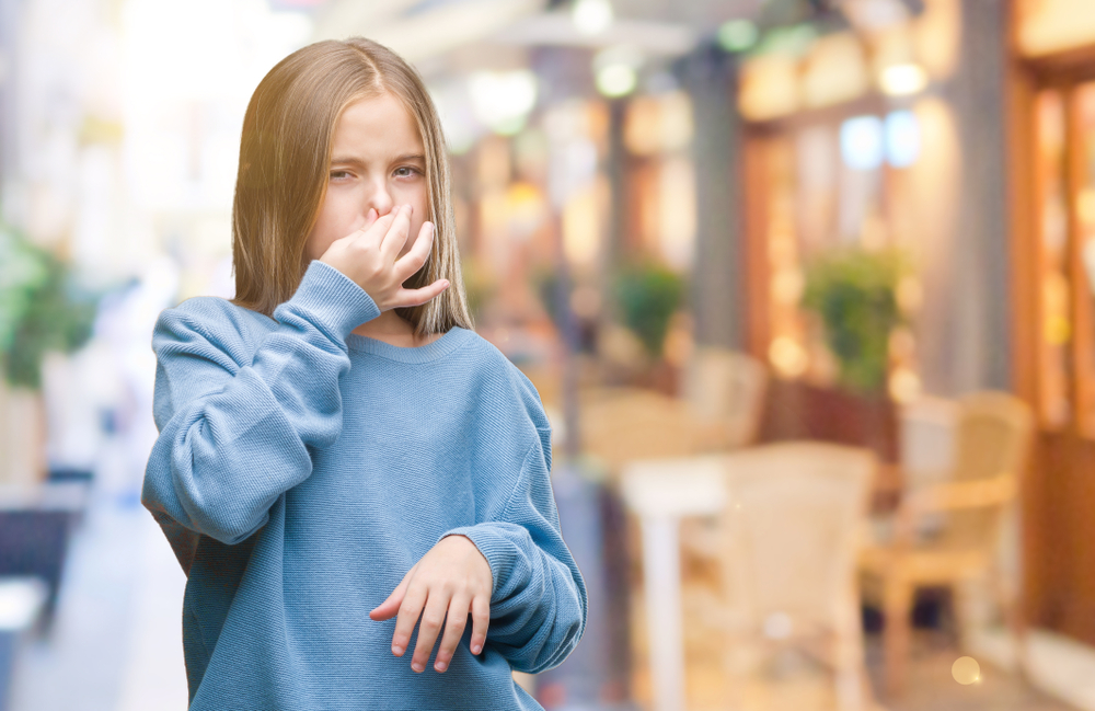ما هي أسباب رائحة الفم الكريهة عند الأطفال وطرق العلاج؟
