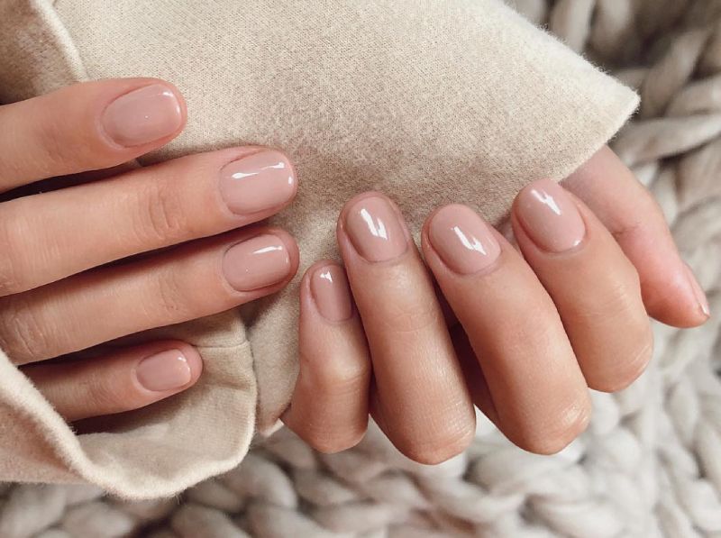 cover 2 nude-nails