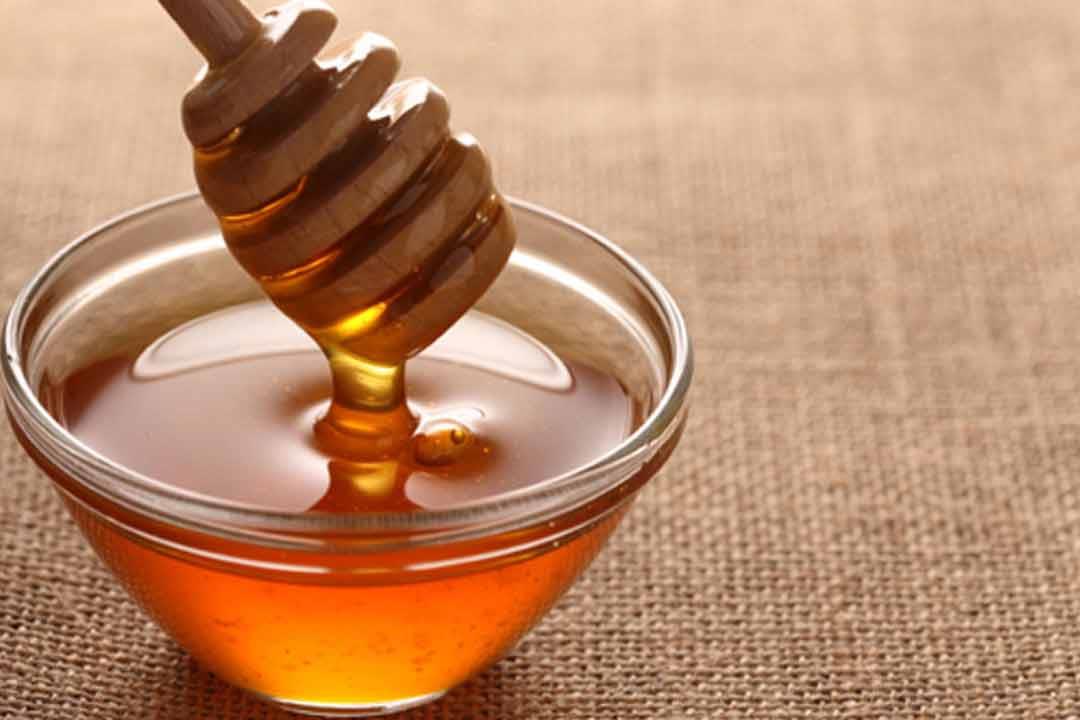 كيف يمكن علاج ضيق التنفس بالعسل؟