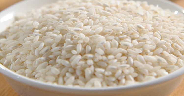 الأرز الأبيض أو البني أو الأحمر: أي نوع يعتبر الأكثر صحياً؟