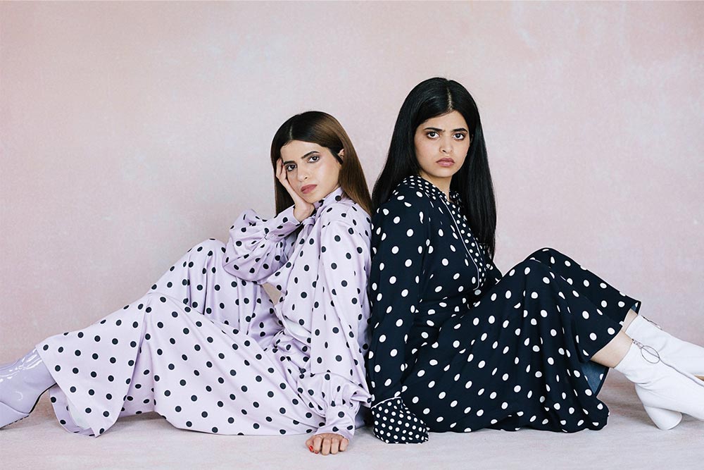 قصة نجاح الأختين السعوديتين آل عبدول في عالم الموضة