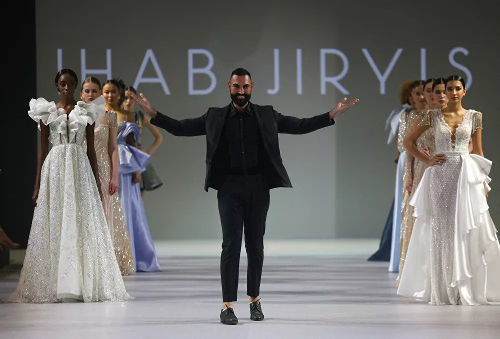 أبرز عروض أسبوع الموضة العربي في دبي حتى الآن