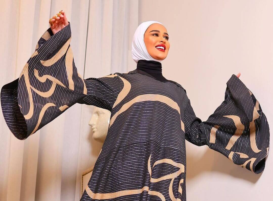 نسّقي الحجاب مع العباية بتصاميم عالمية راقية