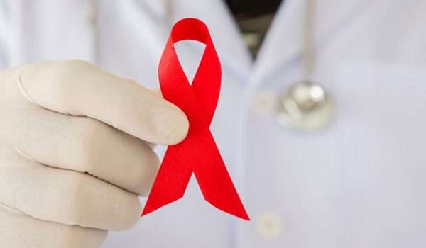ما هو الفرق بين الإيدز ونقص المناعة؟