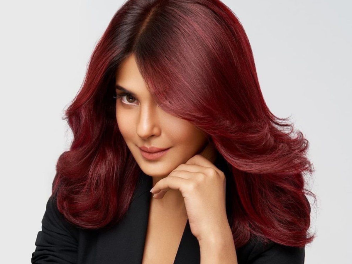 كيف تحافظين على لمعان وحيوية الشعر المصبوغ باللون الأحمر