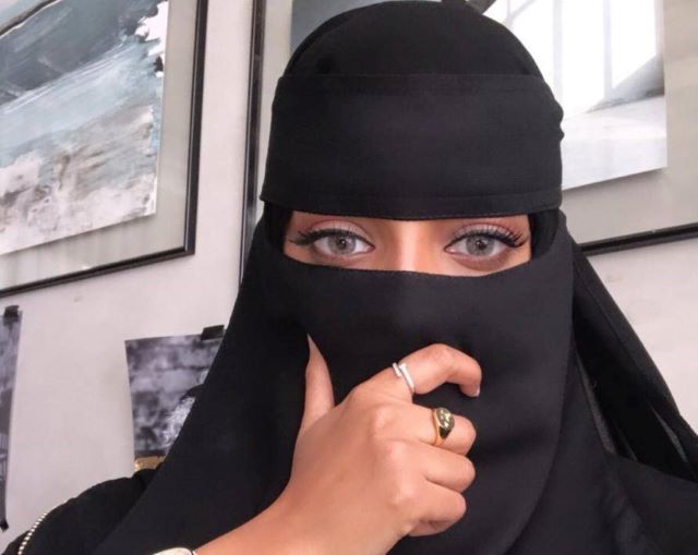 مكياج عيون للمرأة المنقبة من السعودية إيمي روكو 