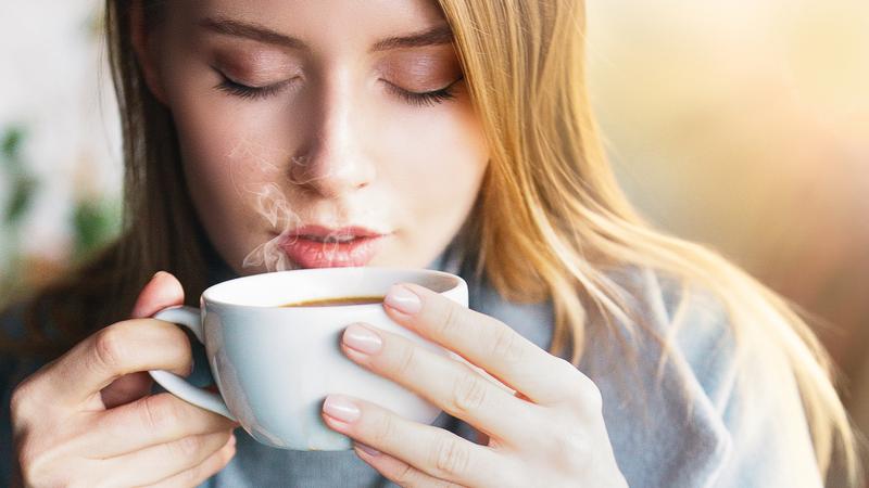 هل شرب القهوة على الريق غير صحي؟