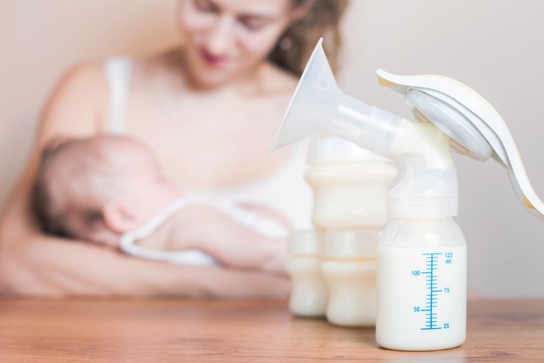 هل شفط  حليب الثدي حل بديل عن الرضاعة الطبيعية؟
