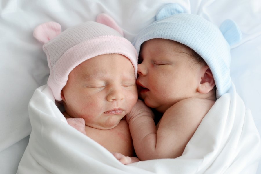 هل يوجد فرق بين اعراض الولادة بالولد والبنت؟