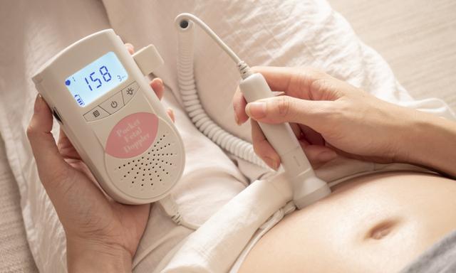 معلومات للمرأة الحامل: ماذا يعني عدم سماع نبضات قلب الجنين؟