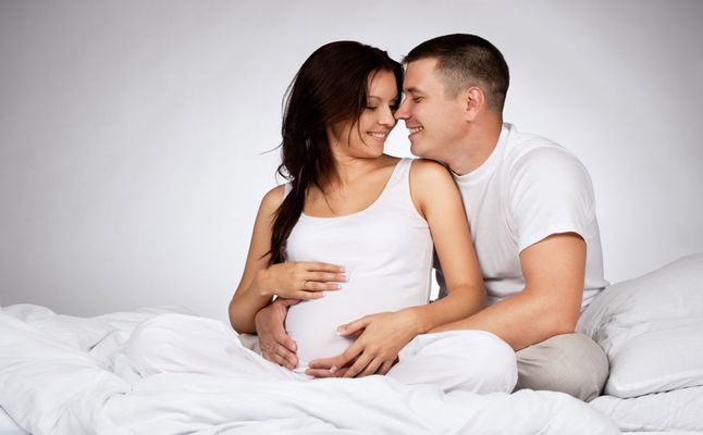 هل العلاقة الزوجية اثناء الحمل فى الشهر التاسع آمنة؟