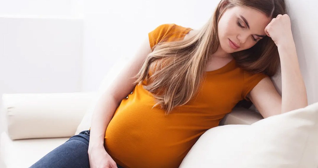 هل ضرب البطن يؤثر على الجنين في الشهور الأولى