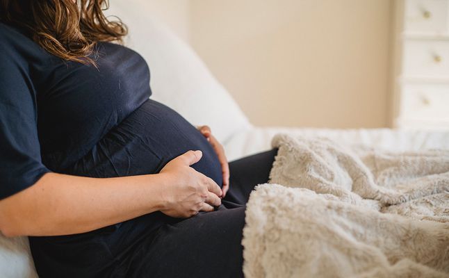 هل نزول الجنين في الحوض يسهل الولادة ؟