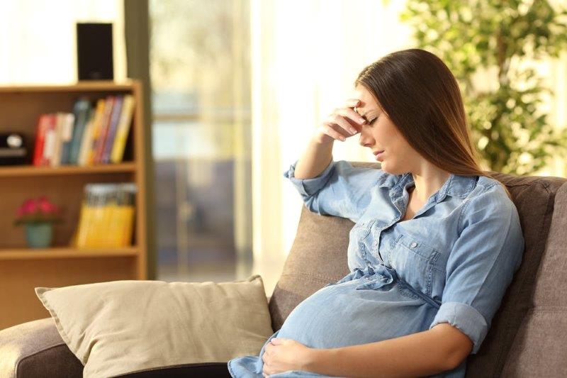 هل يمكن حدوث حمل مع نزول الدورة؟ 
