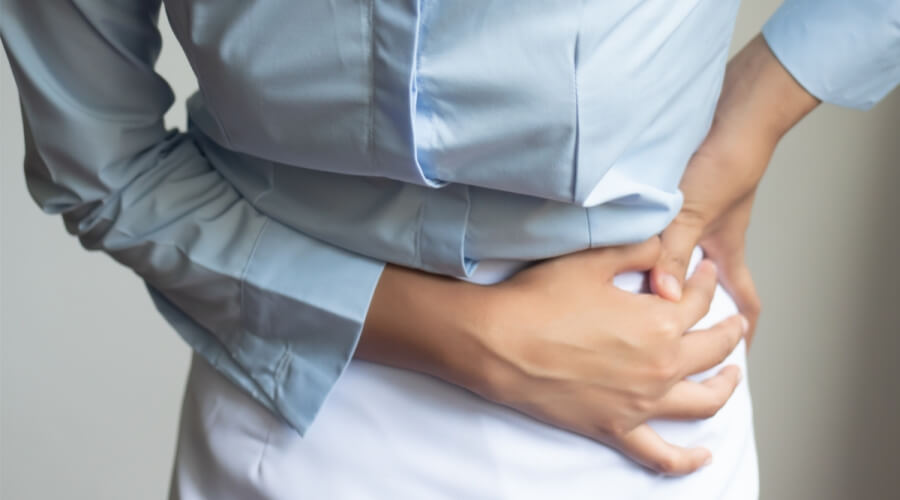أسباب وجود ألم في عظام الحوض والعانة بعد الولادة