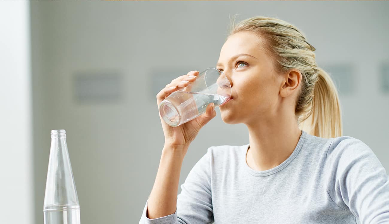 ما هي اضرار شرب الماء بكثرة ؟
