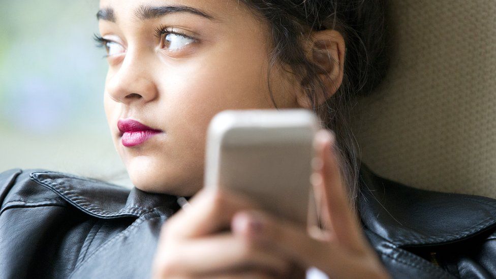 دراسة| مواقع التواصل تدمّر المراهقين خلال جائحة كورونا