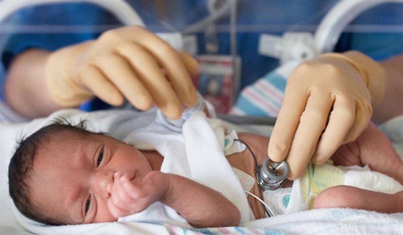 هل تحدث ولادة مبكرة بعد ربط عنق الرحم