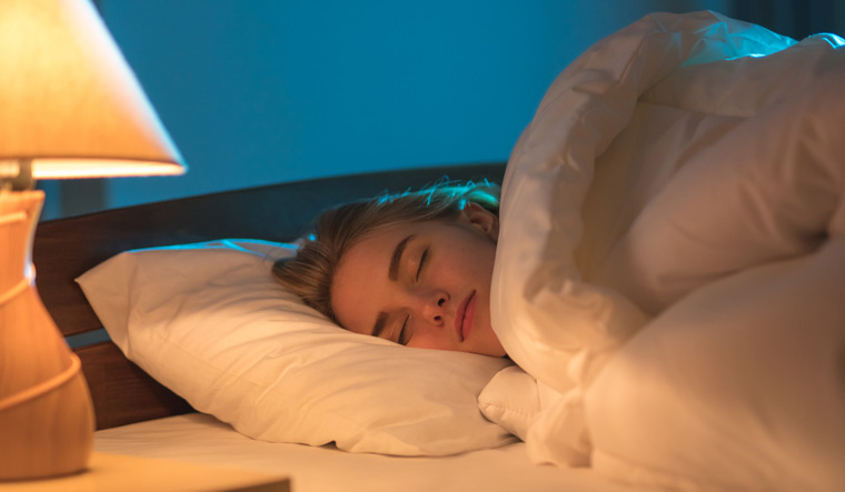 العقم ومشاكل صحية أخرى يسببها النوم بغرفة مضاءة