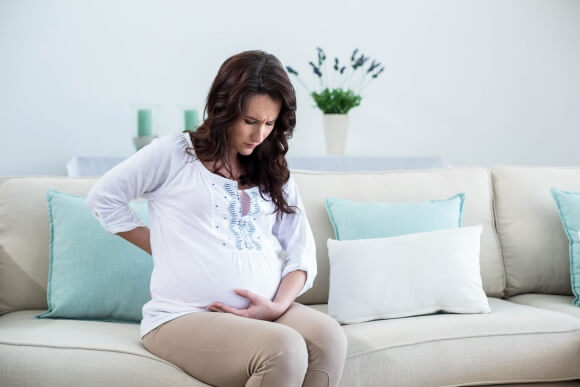 متى يكون مغص الحمل بتوأم خطيراً؟