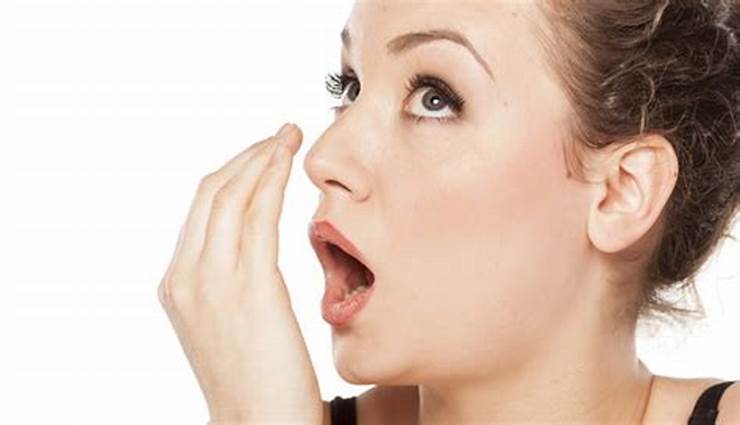 كيف أعرف مصدر رائحة الفم الكريهة؟ 