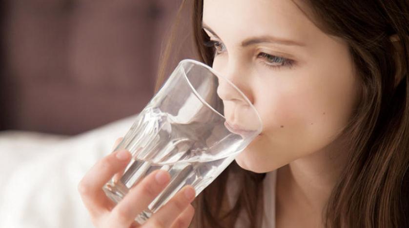 ما سبب جفاف الجسم رغم شرب الماء؟