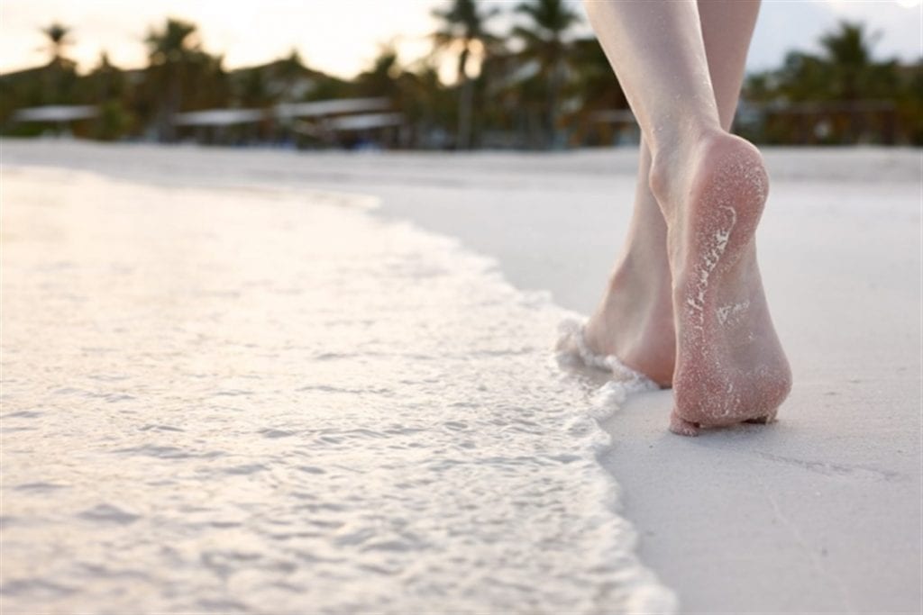 ما تفسير حلم المشي على رمال الشاطئ؟
