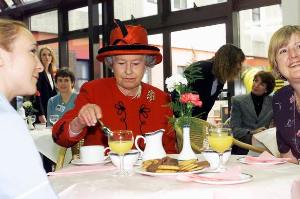 عادات طعام غريبة تتبعها العائلة المالكة البريطانية والشيف الخاص يكشفها
