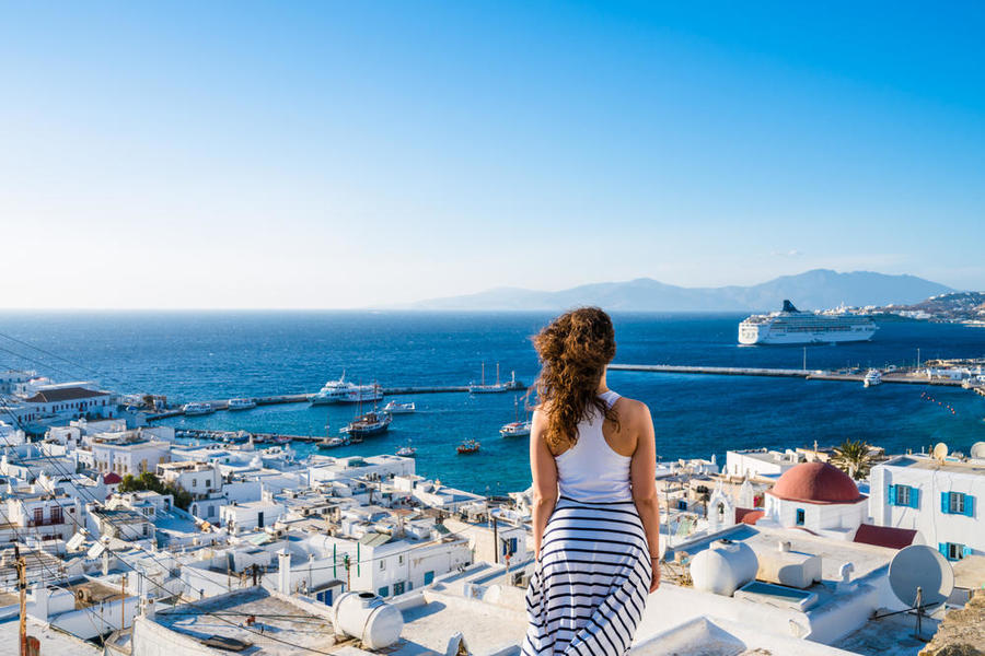 ما يجب أن تعرفيه عن السياحة في اليونان